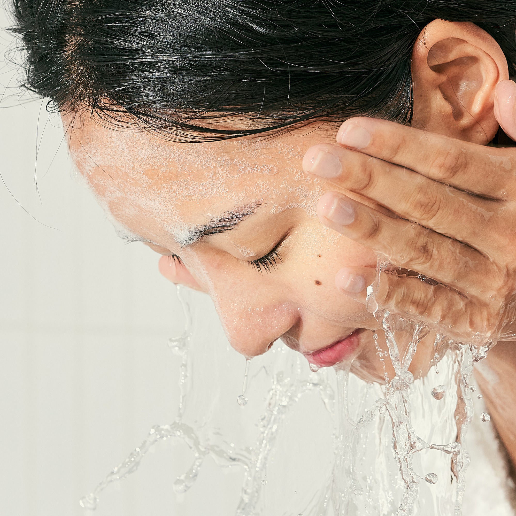 The Importance of Hydration: How to Keep Skin Moisturized After a Shower