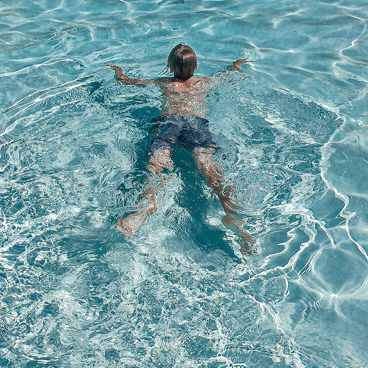 Unpacking Chlorine: How Pools Really Affect Your Skin and Hair